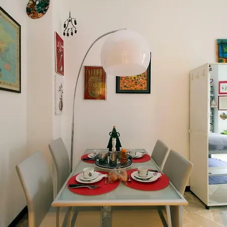 Apartman The Happiness House! Milánó