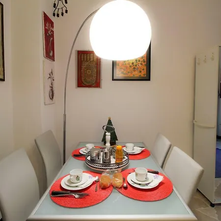 The Happiness House! Apartman