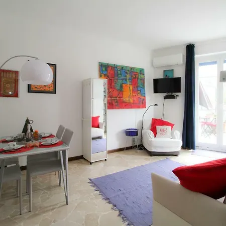 The Happiness House! Apartman
