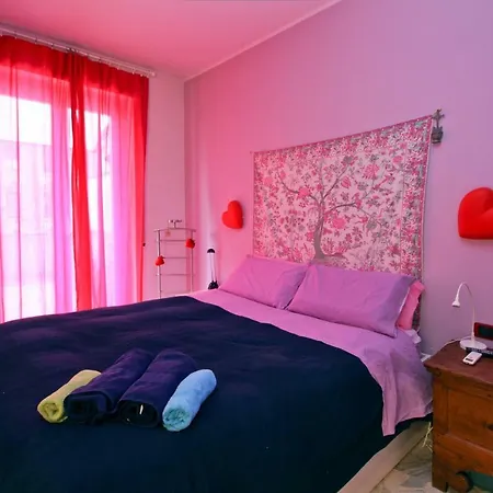 The Happiness House! Apartman